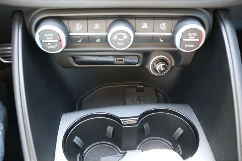 Alfa Romeo Giulia din 2023 cu 11.199 km - oferta ALF223878 - foto 24