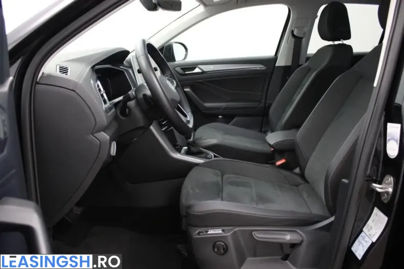 Volkswagen T-Roc din 2023 cu 13.624 km - oferta VOL223879 - foto 8