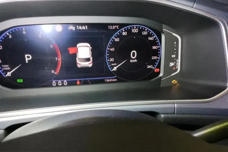 Volkswagen T-Roc din 2023 cu 13.624 km - oferta VOL223879 - foto 11