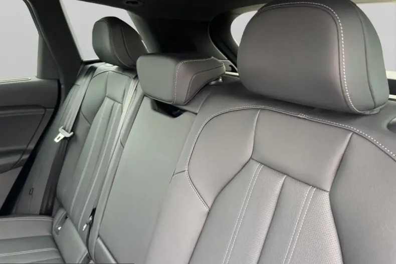 Audi Q6 e-tron din 2025 cu 18.061 km - oferta AUD223881 - foto 12