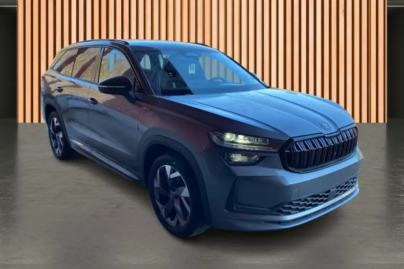 Skoda Kodiaq din 2025 cu 10.049 km - oferta SKO223883 - foto 4