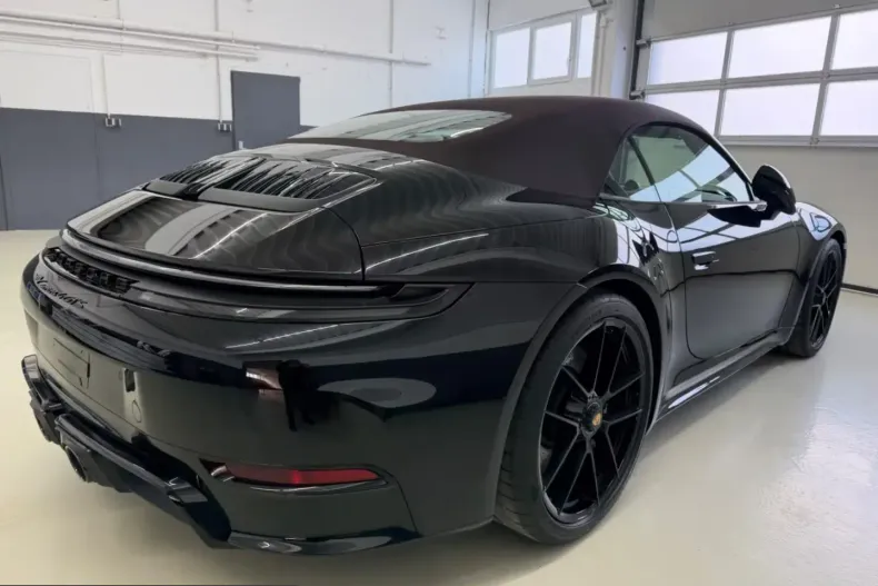 Porsche 911 din 2026 cu 4.200 km - oferta POR223890 - foto 8