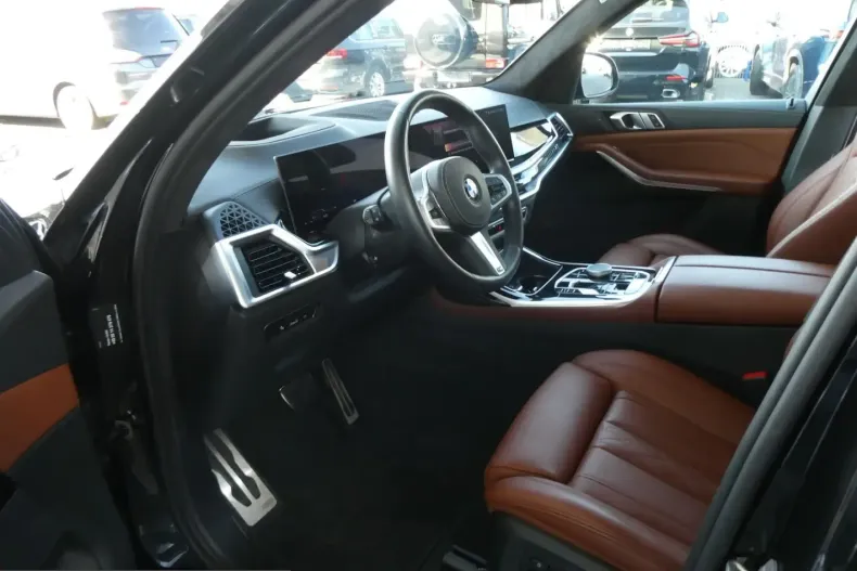 BMW X7 (Seria X) din 2024 cu 37.380 km - oferta BMW223894 - foto 7