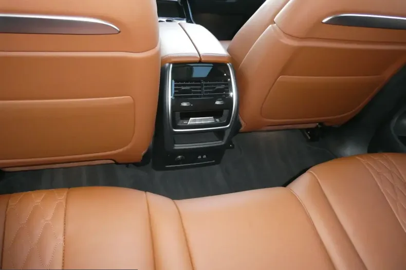 BMW X7 (Seria X) din 2024 cu 37.380 km - oferta BMW223894 - foto 12