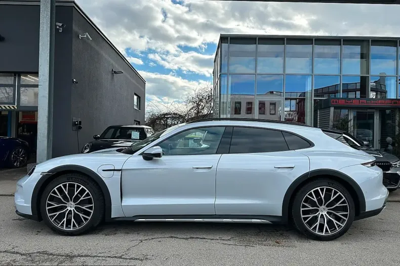 Porsche Taycan din 2024 cu 21.455 km - oferta POR223897 - foto 6