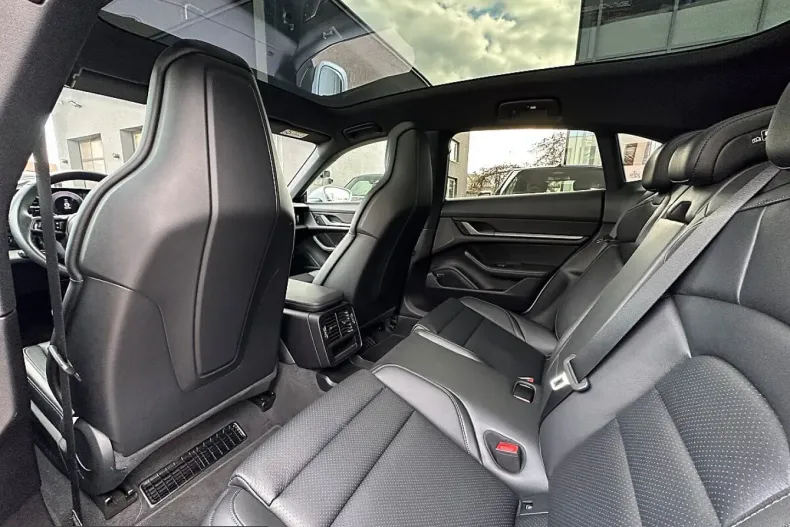 Porsche Taycan din 2024 cu 21.455 km - oferta POR223897 - foto 14