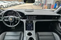 Porsche Taycan din 2024 cu 21.455 km - oferta POR223897 - foto 17