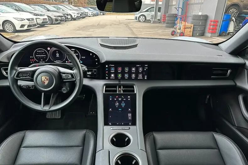 Porsche Taycan din 2024 cu 21.455 km - oferta POR223897 - foto 17