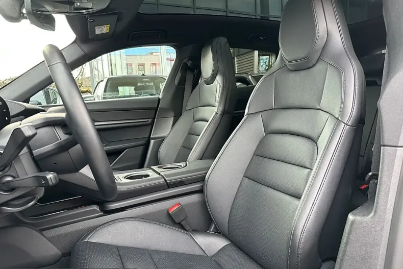 Porsche Taycan din 2024 cu 21.455 km - oferta POR223897 - foto 33