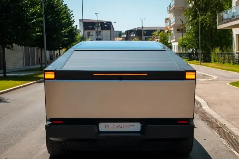 Tesla Cybertruck din 2026 cu 3.000 km - oferta TES223898 - foto 33