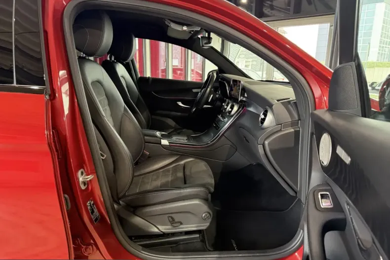 Mercedes-Benz GLC 300 (Clasa GLC) din 2021 cu 29.270 km - oferta MER223903 - foto 18