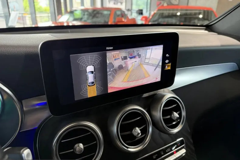 Mercedes-Benz GLC 300 (Clasa GLC) din 2021 cu 29.270 km - oferta MER223903 - foto 21