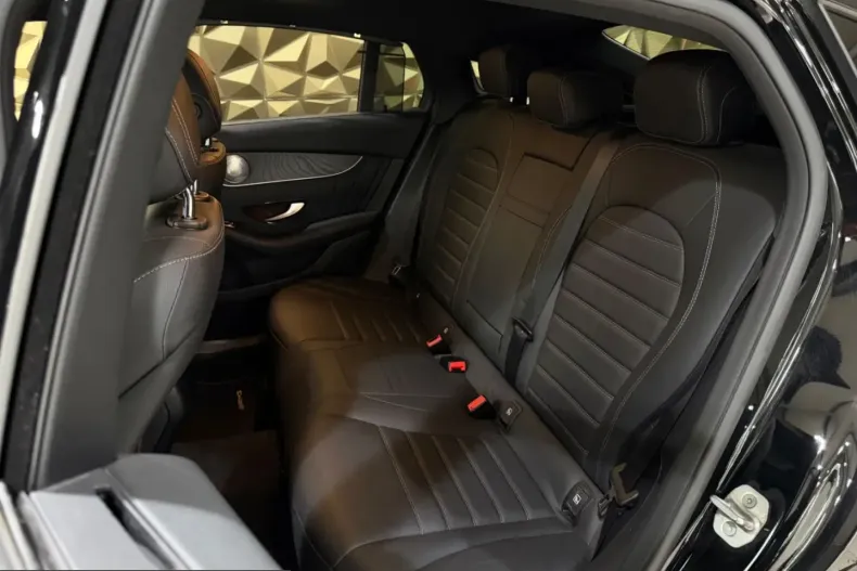 Mercedes-Benz GLC 300 (Clasa GLC) din 2021 cu 92.100 km - oferta MER223906 - foto 9
