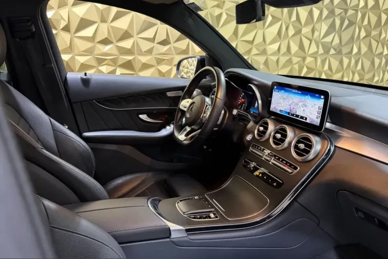 Mercedes-Benz GLC 300 (Clasa GLC) din 2021 cu 92.100 km - oferta MER223906 - foto 31