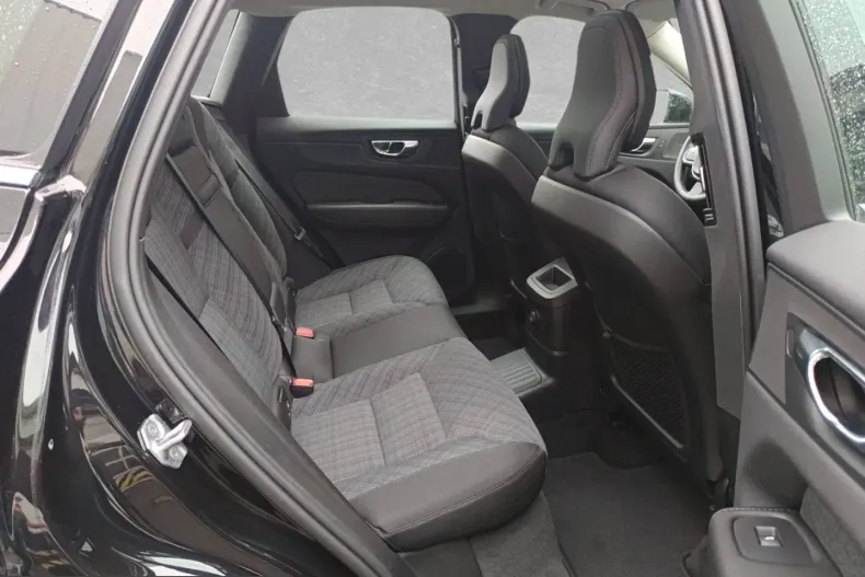 Volvo XC60 din 2021 cu 64.980 km - oferta VOL223909 - foto 8