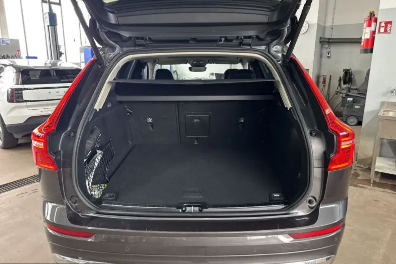 Volvo XC60 din 2021 cu 91.634 km - oferta VOL223910 - foto 19