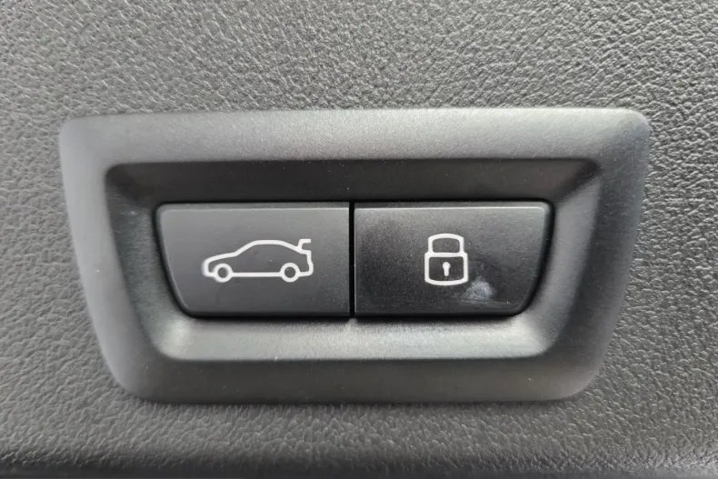 BMW XM (Seria X) din 2025 cu 8.750 km - oferta BMW223919 - foto 23