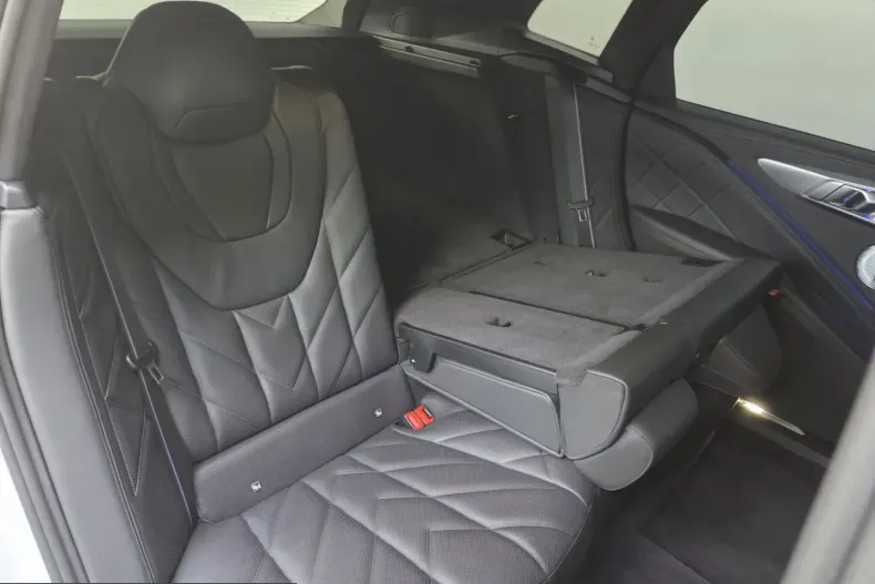 BMW XM (Seria X) din 2025 cu 8.750 km - oferta BMW223919 - foto 26