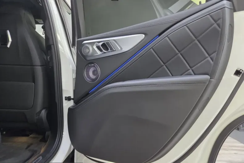 BMW XM (Seria X) din 2025 cu 8.750 km - oferta BMW223919 - foto 30