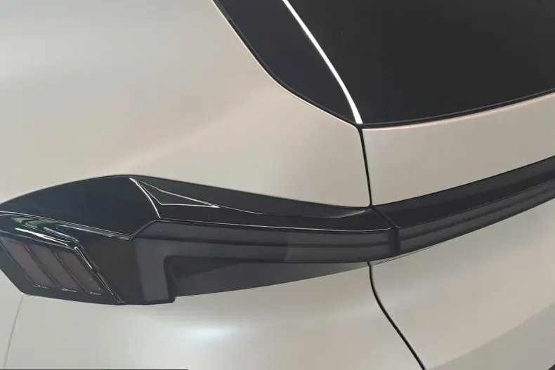 BMW XM (Seria X) din 2025 cu 25.544 km - oferta BMW223935 - foto 10