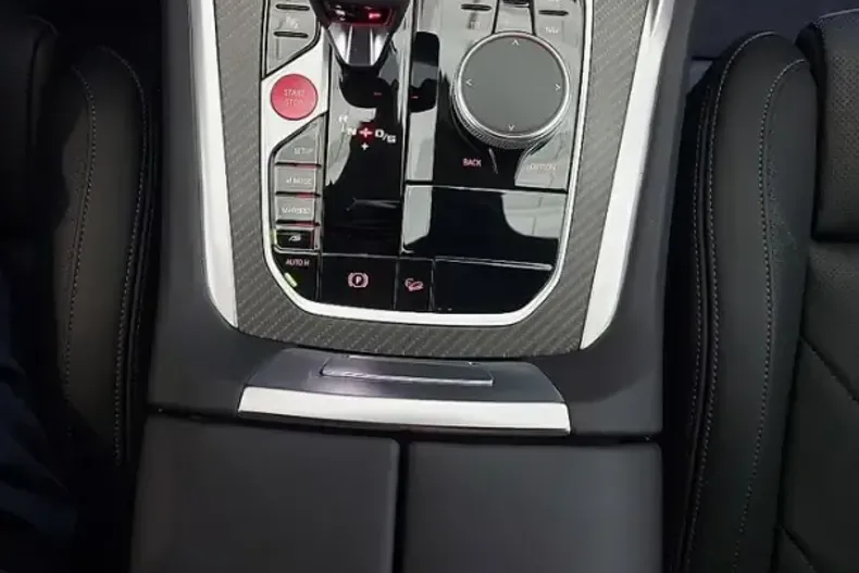 BMW XM (Seria X) din 2025 cu 3.400 km - oferta BMW223936 - foto 12