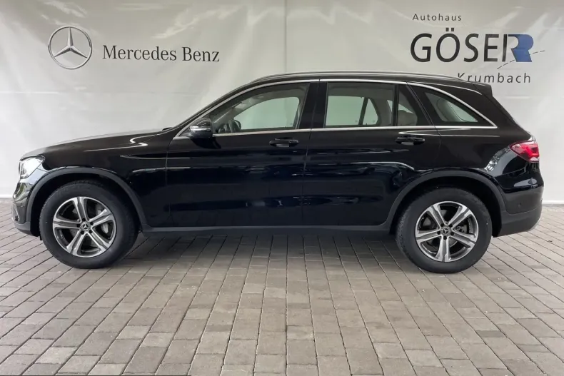 Mercedes-Benz GLC 300 (Clasa GLC) din 2021 cu 57.946 km - oferta MER223943 - foto 1