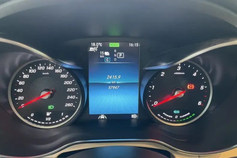 Mercedes-Benz GLC 300 (Clasa GLC) din 2021 cu 57.946 km - oferta MER223943 - foto 9