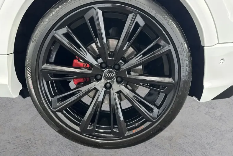 Audi Q8 din 2025 cu 19.950 km - oferta AUD223952 - foto 5