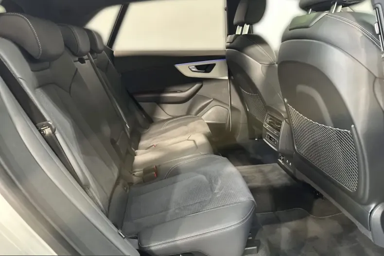 Audi Q8 din 2025 cu 19.950 km - oferta AUD223952 - foto 8
