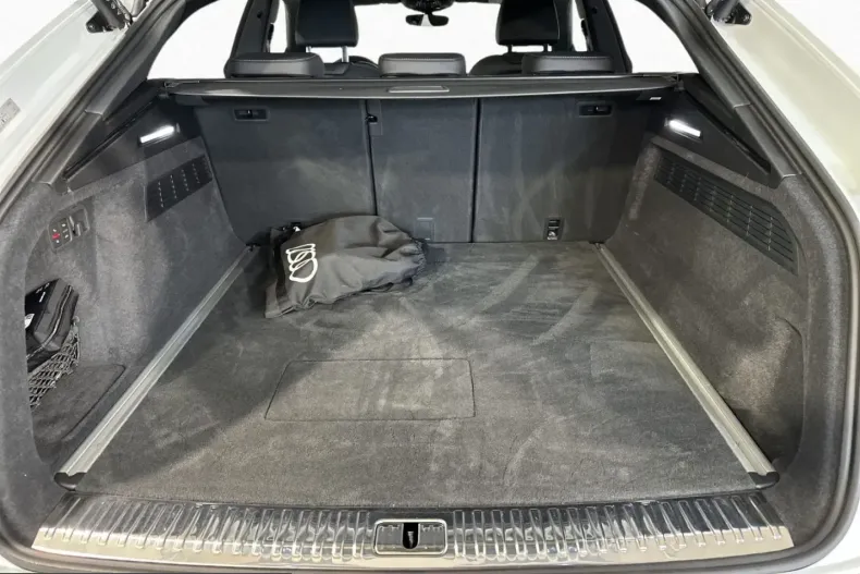 Audi Q8 din 2025 cu 19.950 km - oferta AUD223952 - foto 14