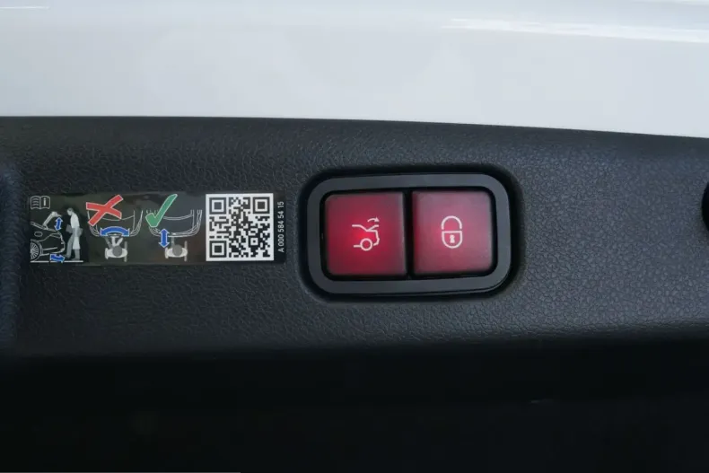 Mercedes-Benz E 53 AMG (Clasa E) din 2024 cu 14.400 km - oferta MER223965 - foto 30