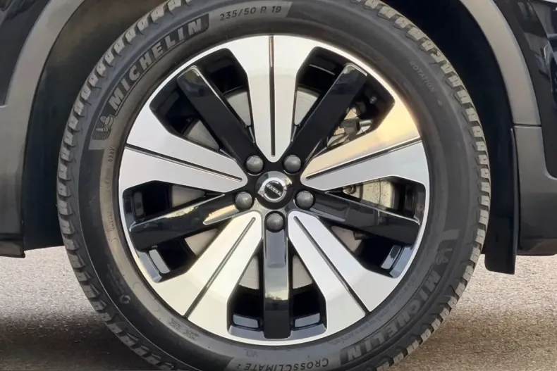 Volvo XC40 din 2022 cu 42.700 km - oferta VOL223972 - foto 23