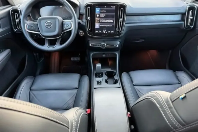 Volvo XC40 din 2022 cu 47.968 km - oferta VOL223973 - foto 18