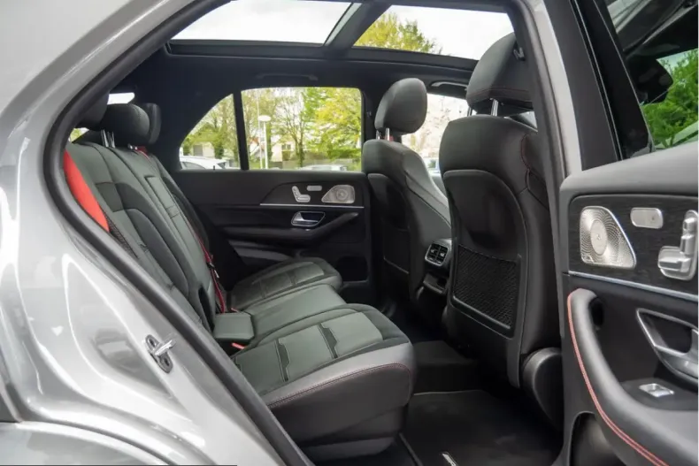 Mercedes-Benz GLE 53 AMG (Clasa GLE) din 2025 cu 16.870 km - oferta MER223976 - foto 4