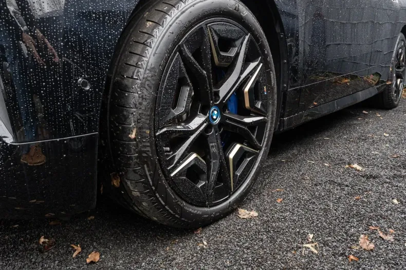 BMW iX din 2024 cu 23.500 km - oferta BMW223978 - foto 4