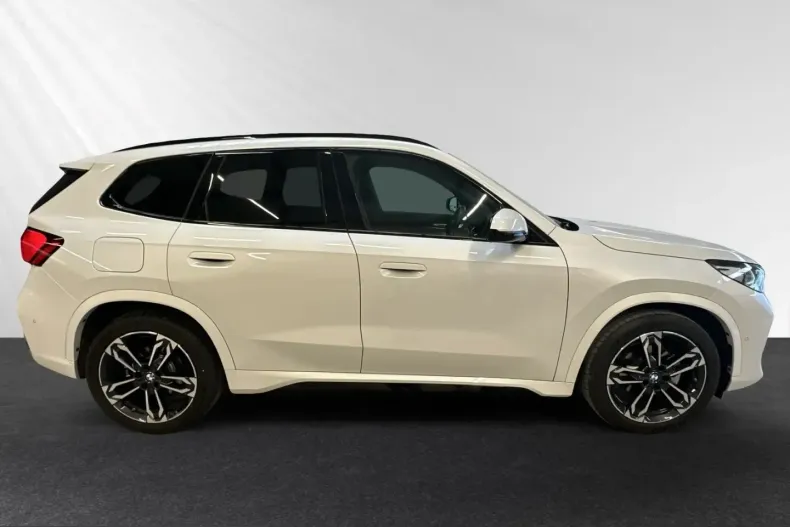 BMW X1 (Seria X) din 2024 cu 9.261 km - oferta BMW223996 - foto 2