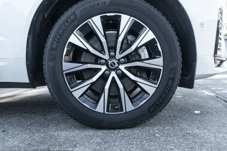 Volvo XC60 din 2023 cu 18.789 km - oferta VOL223998 - foto 6