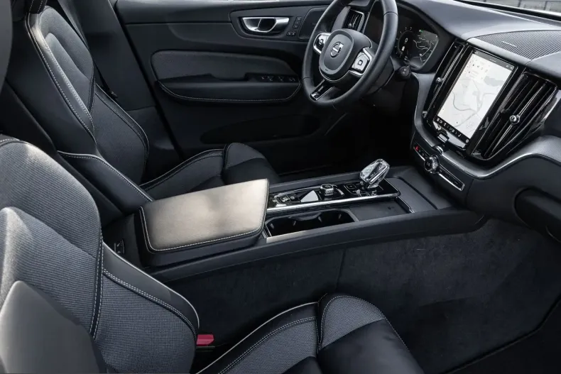 Volvo XC60 din 2023 cu 18.789 km - oferta VOL223998 - foto 7