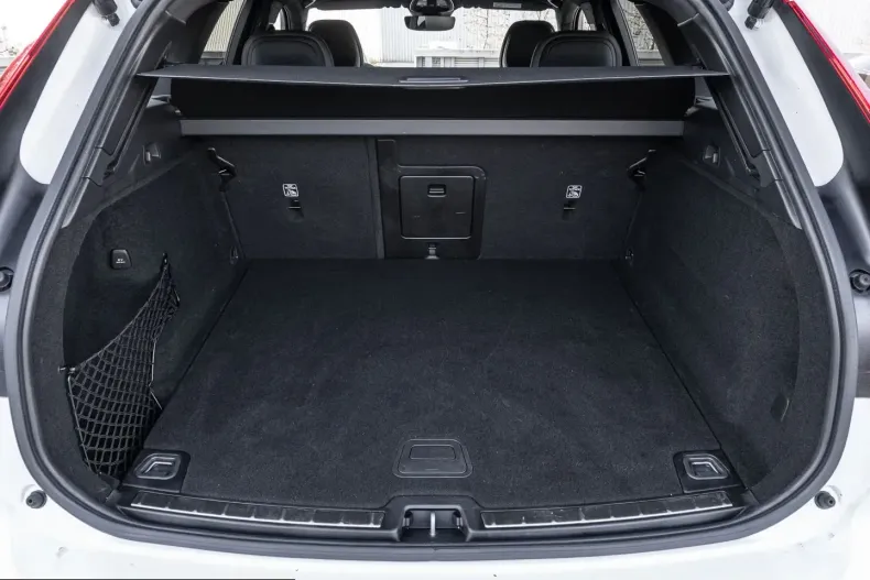Volvo XC60 din 2023 cu 18.789 km - oferta VOL223998 - foto 15