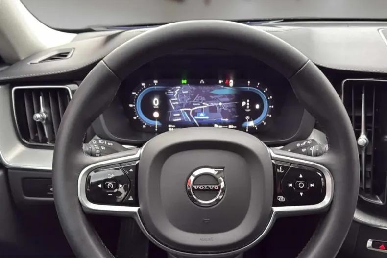 Volvo XC60 din 2023 cu 44.554 km - oferta VOL223999 - foto 11