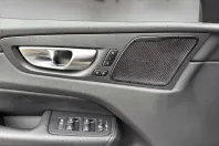 Volvo XC60 din 2023 cu 44.554 km - oferta VOL223999 - foto 13