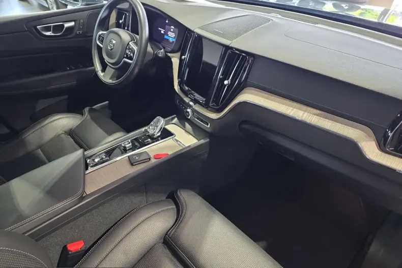 Volvo XC60 din 2022 cu 38.055 km - oferta VOL224001 - foto 12