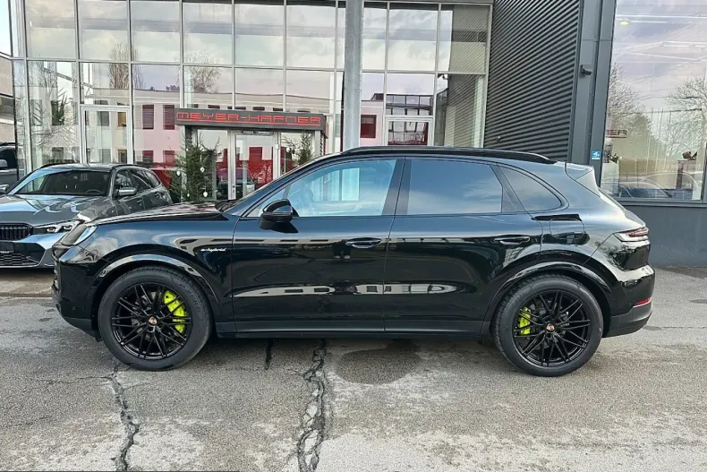 Porsche Cayenne din 2024 cu 9.900 km - oferta POR224008 - foto 4