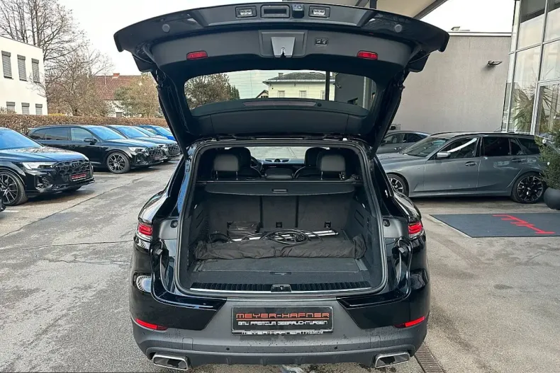 Porsche Cayenne din 2024 cu 9.900 km - oferta POR224008 - foto 8