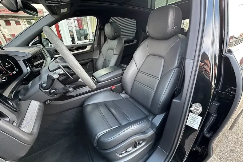 Porsche Cayenne din 2024 cu 9.900 km - oferta POR224008 - foto 20