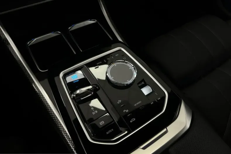 BMW i7 (Seria 7) din 2024 cu 8.800 km - oferta BMW224009 - foto 14
