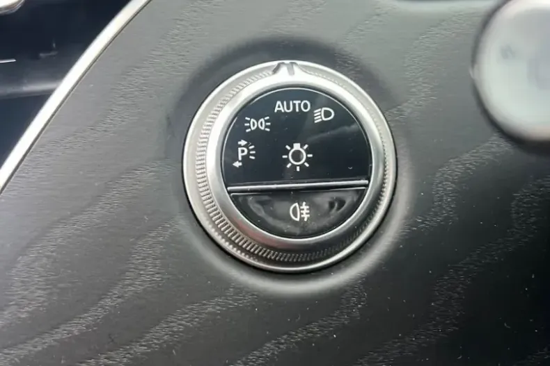Mercedes-Benz E 200 (Clasa E) din 2024 cu 9.518 km - oferta MER224013 - foto 23