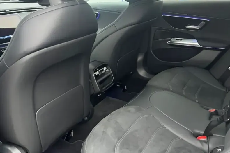 Mercedes-Benz E 200 (Clasa E) din 2024 cu 9.518 km - oferta MER224013 - foto 27
