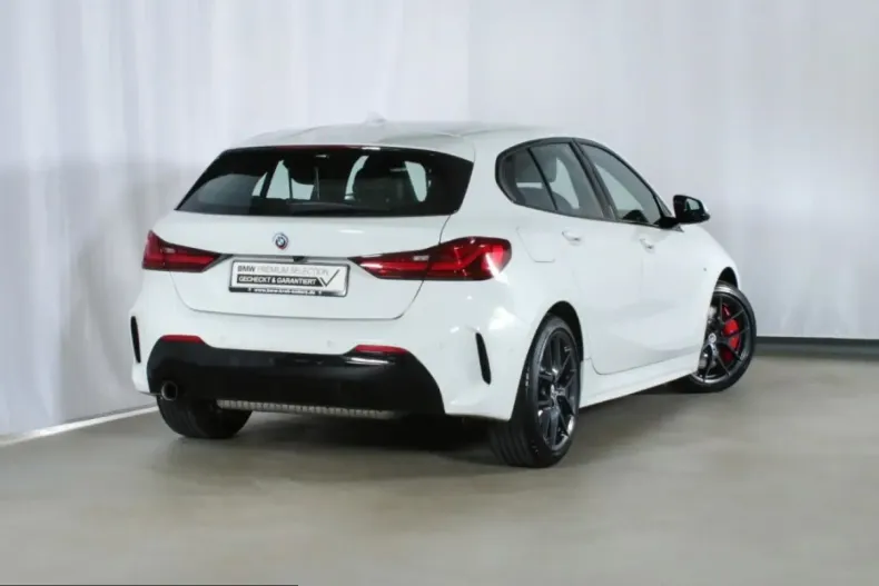BMW 118i (Seria 1) din 2022 cu 19.443 km - oferta BMW224024 - foto 2