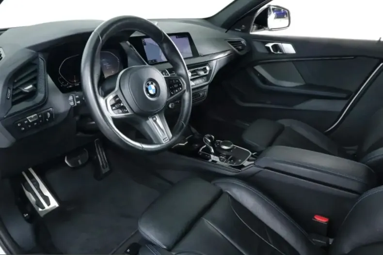 BMW 118i (Seria 1) din 2022 cu 19.443 km - oferta BMW224024 - foto 7